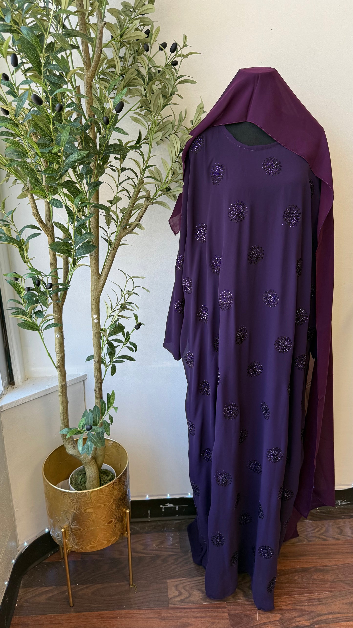 Closed abaya