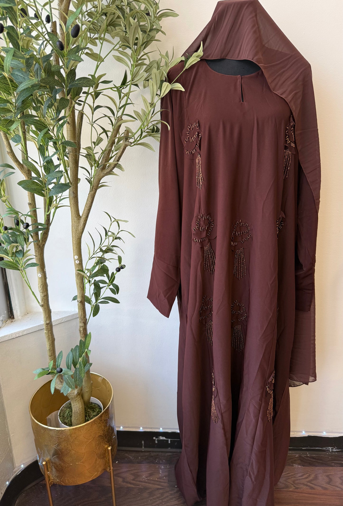 Closed abaya