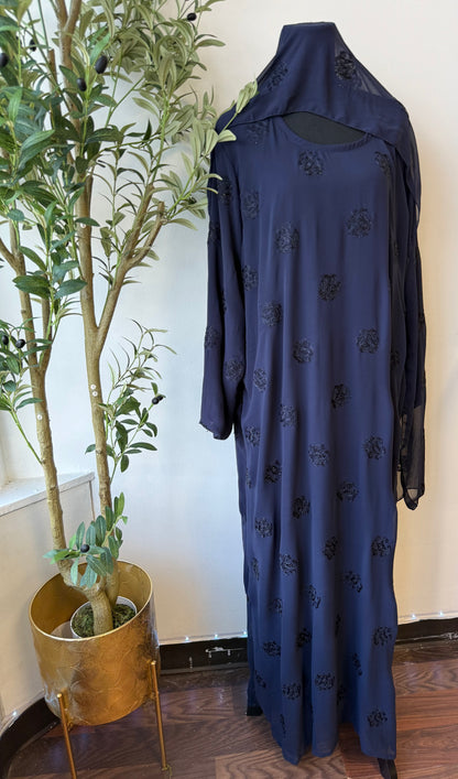 Closed abaya